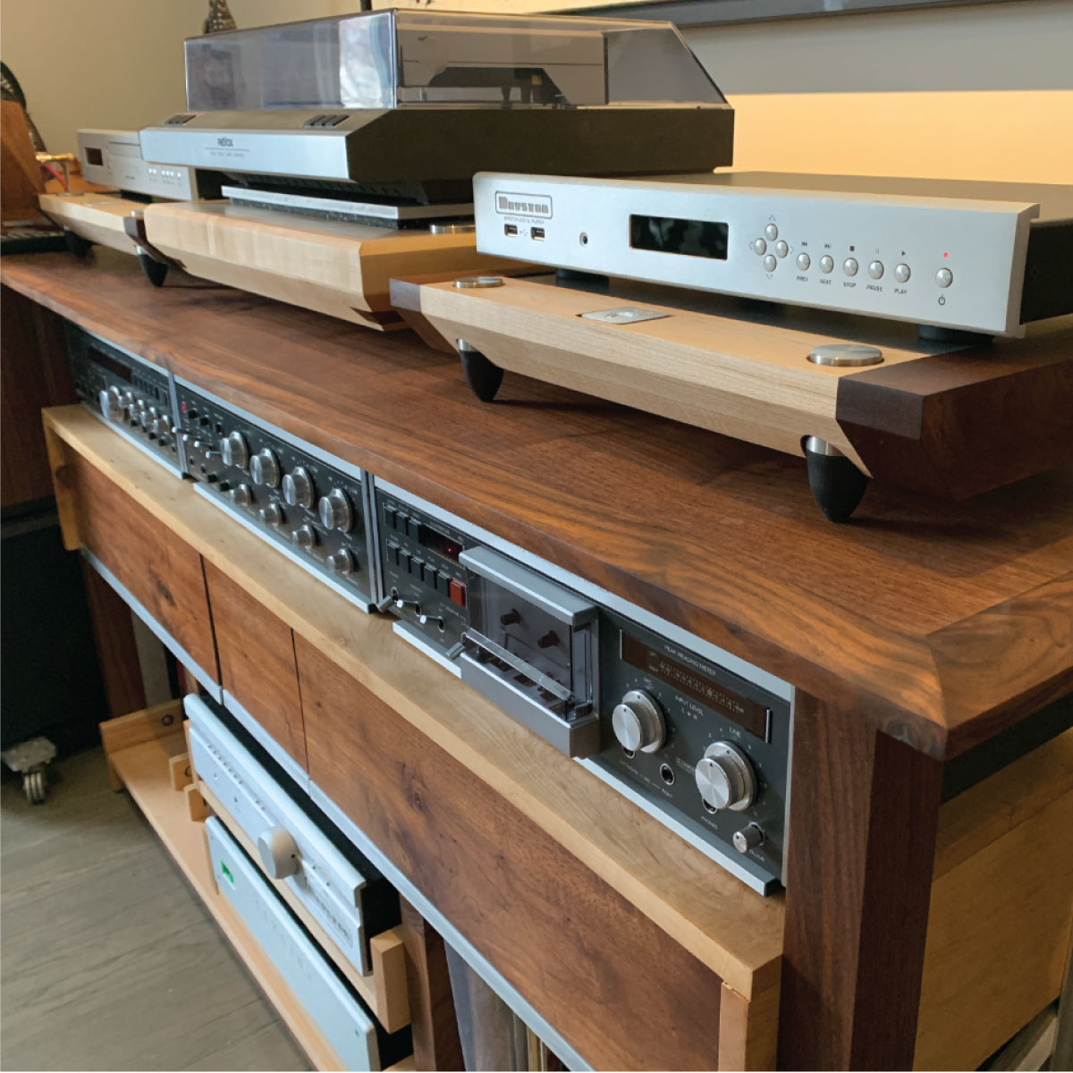 Stereo_Stands_1200px GP3-A